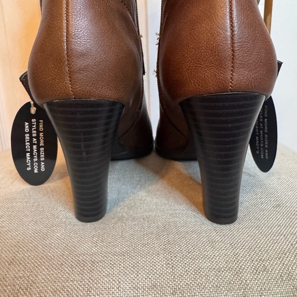 Sachi NWTS Women’s Brown Slouch Size 8M Faux Leather Size Zipper 3 Inch Heel - Picture 6 of 11